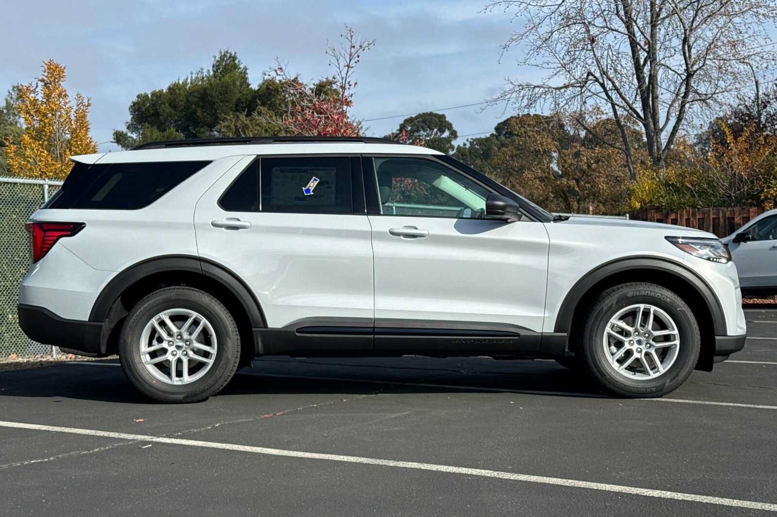 New 2026 Ford Explorer Active AWD/4WD image 3
