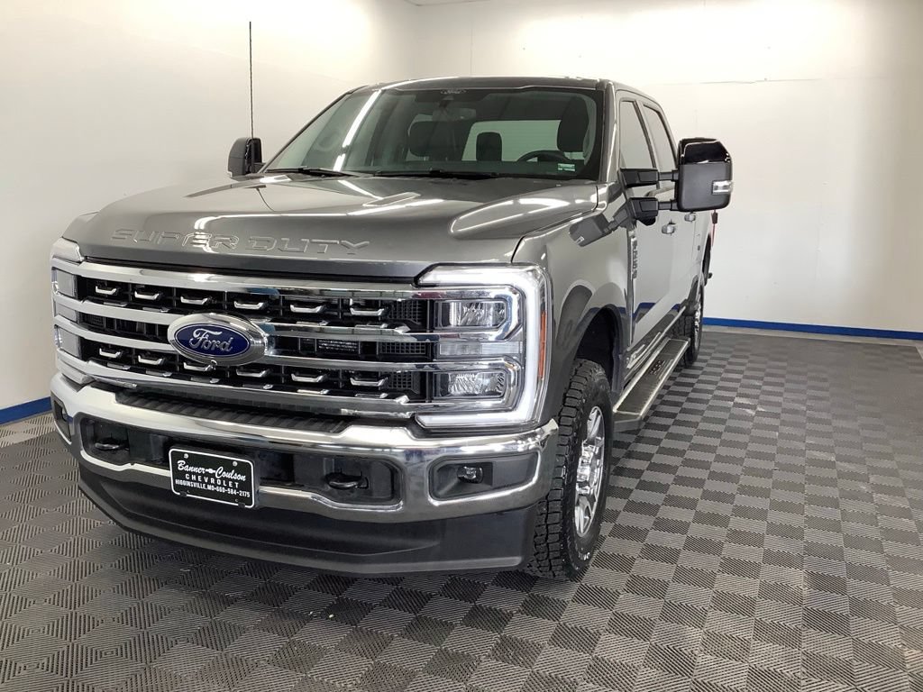 Used 2025 Ford F250 Lariat w/ FX4 Off-Road Package AWD/4WD image 2