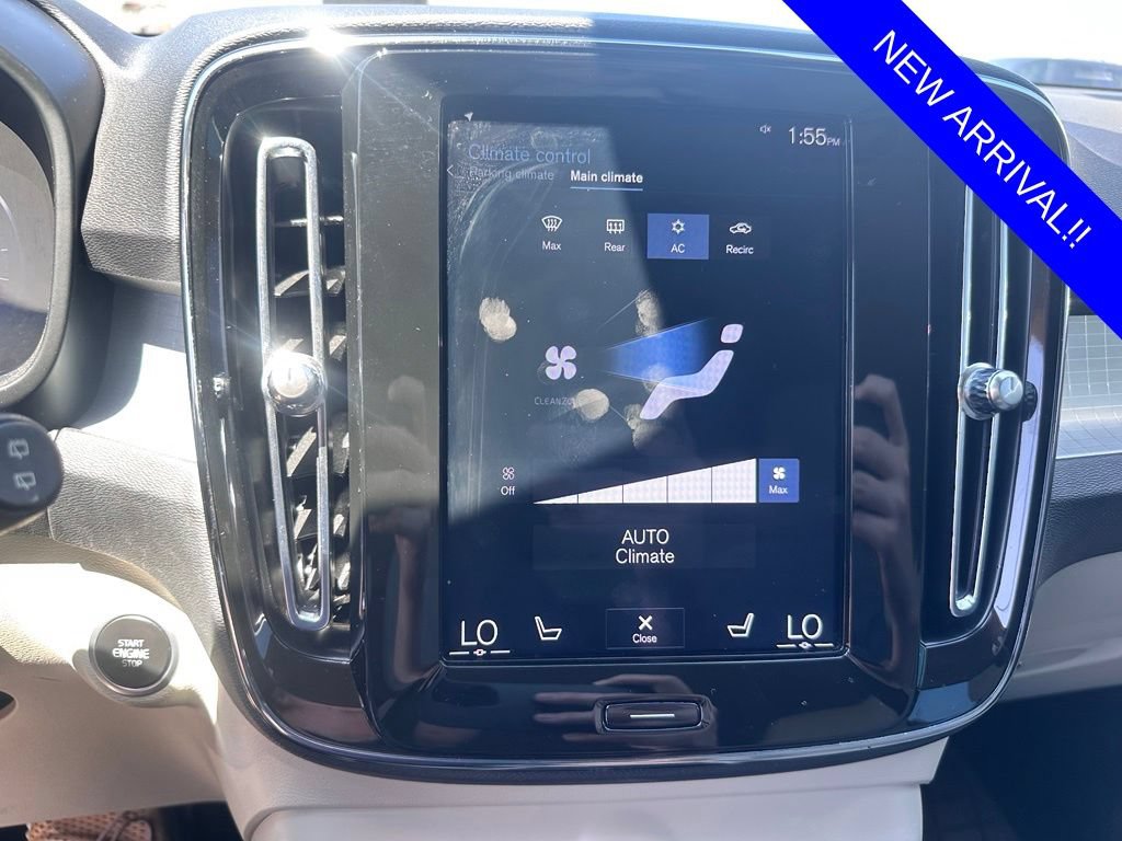 Used 2020 Volvo XC40 T5 Momentum w/ Protection Package Premier AWD/4WD image 18
