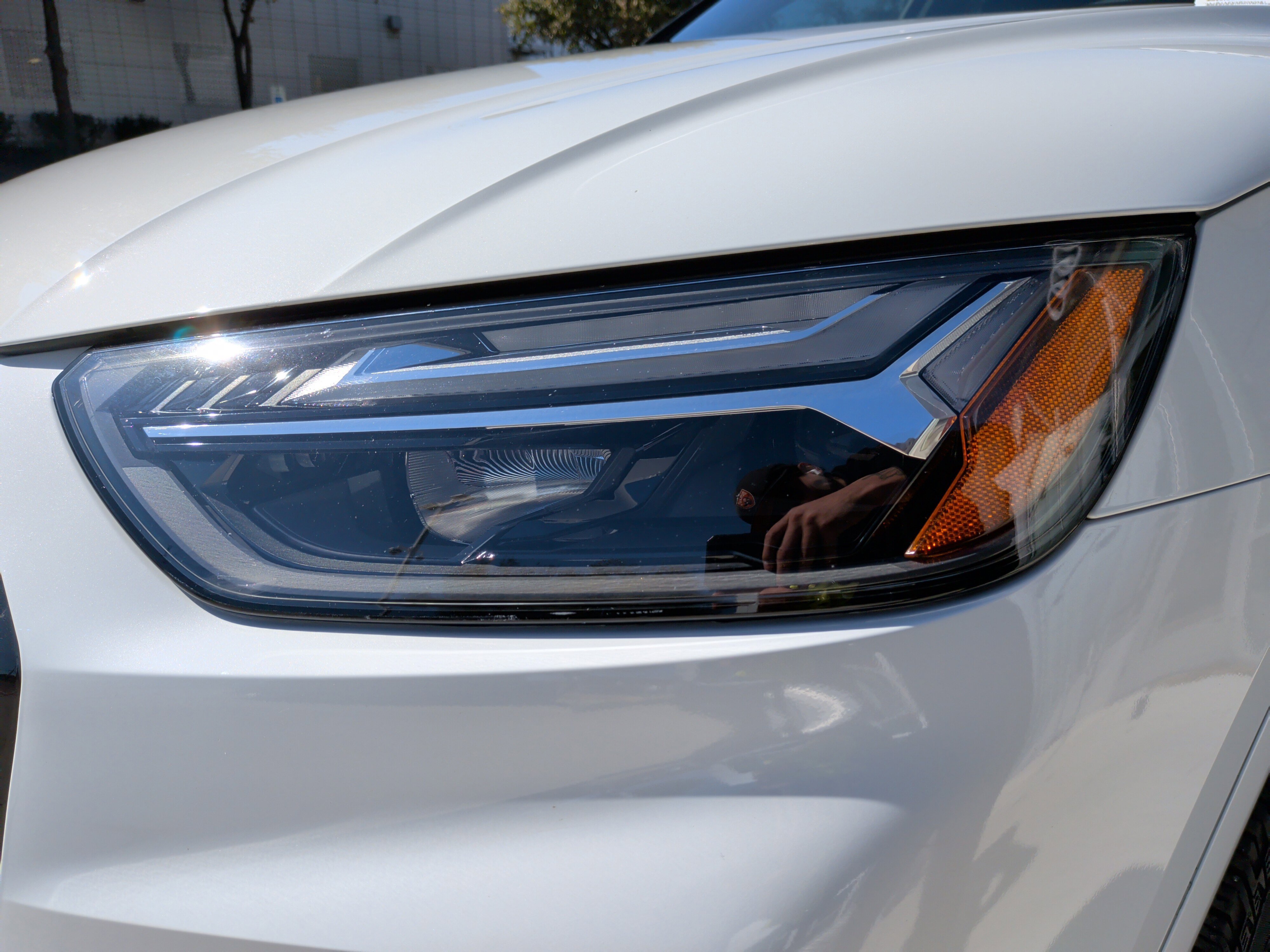 Used 2024 Audi SQ5 Premium Plus w/ Premium Plus Package image 6