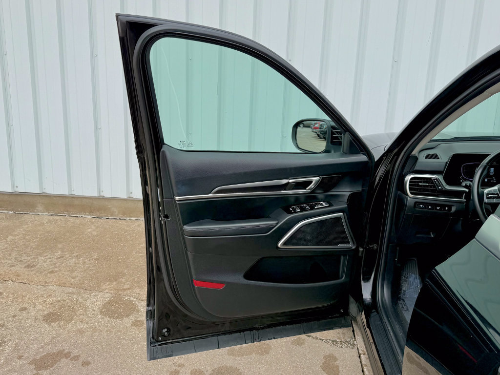 Used 2025 Kia Telluride S AWD/4WD image 15