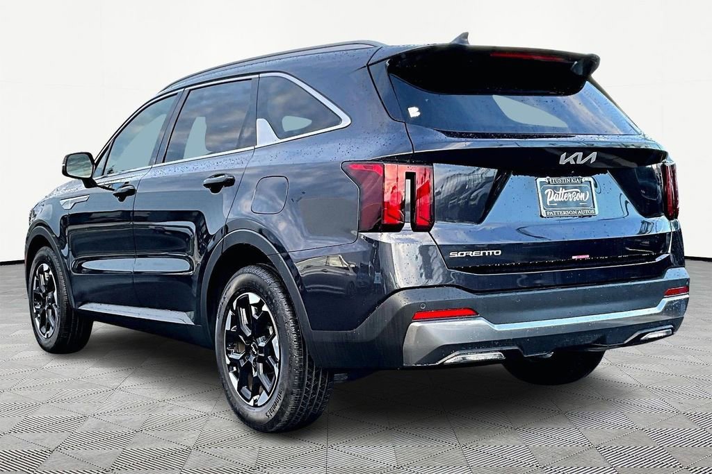 Used 2025 Kia Sorento S w/ Panoramic Sunroof Package image 6