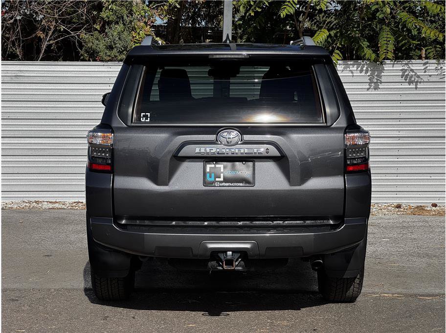 Used 2022 Toyota 4Runner SR5 Premium w/ Moonroof Package AWD/4WD image 11