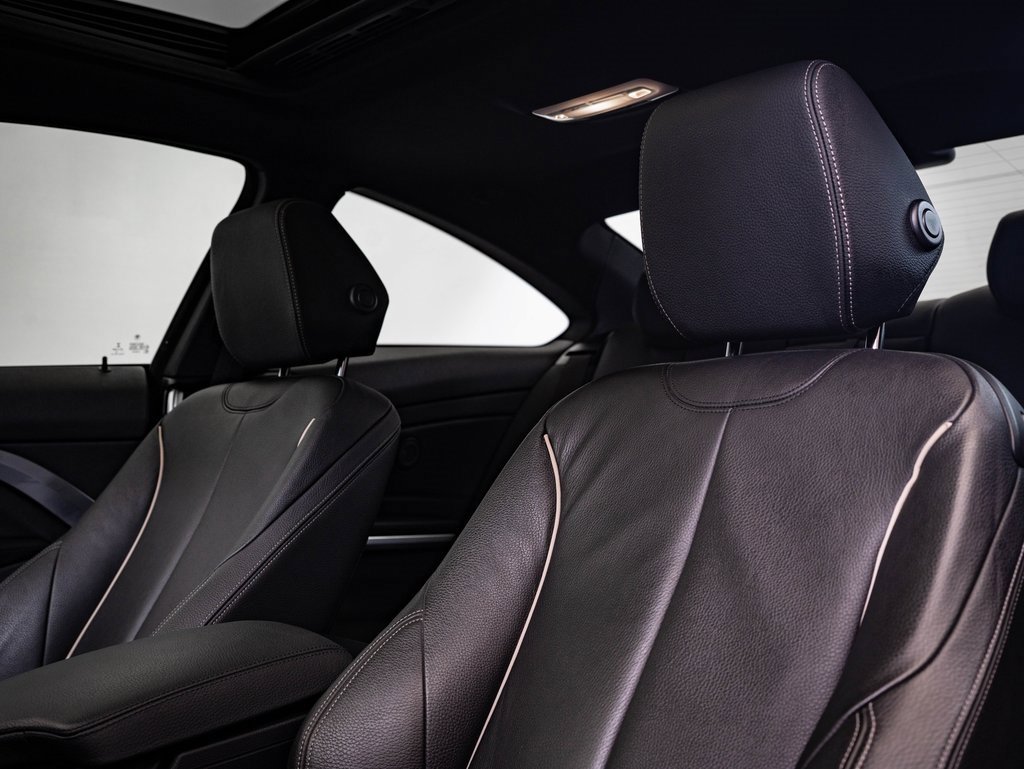 Used 2020 BMW 440i Coupe w/ Executive Package image 19