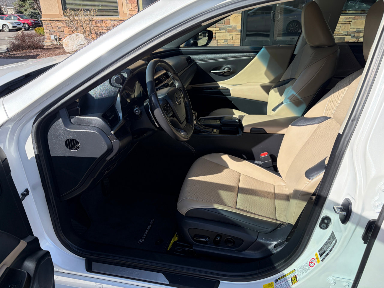 Used 2019 Lexus ES 350 w/ Accessory Package 2 FWD image 4
