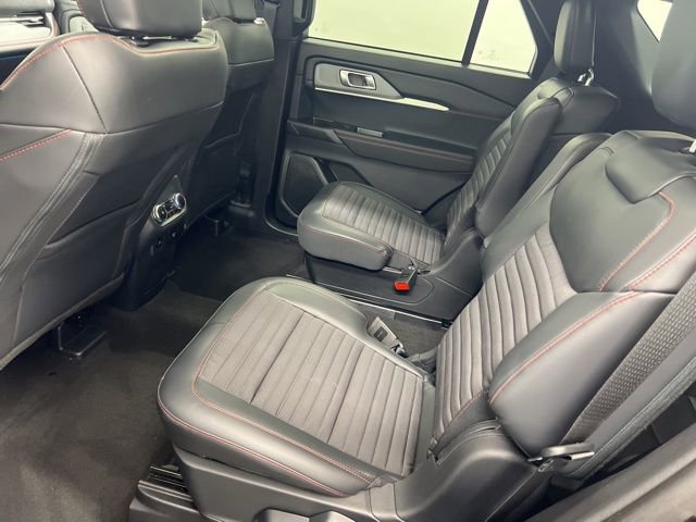 Used 2025 Ford Explorer ST-Line w/ Premium Package image 12