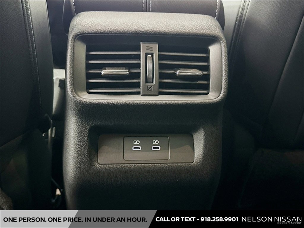 New 2025 Nissan Murano SL image 26