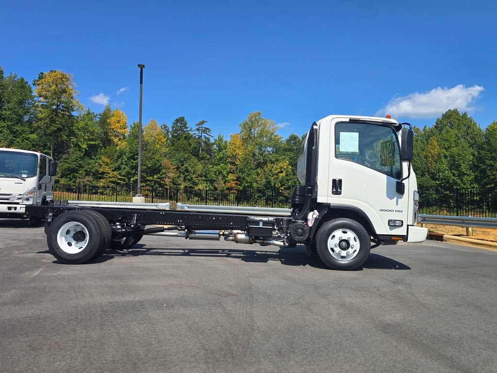 New 2027 Chevrolet Low Cab Forward RWD image 2