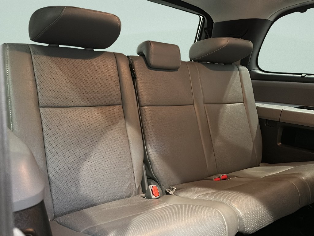 Used 2018 Toyota Sequoia Platinum AWD/4WD image 23