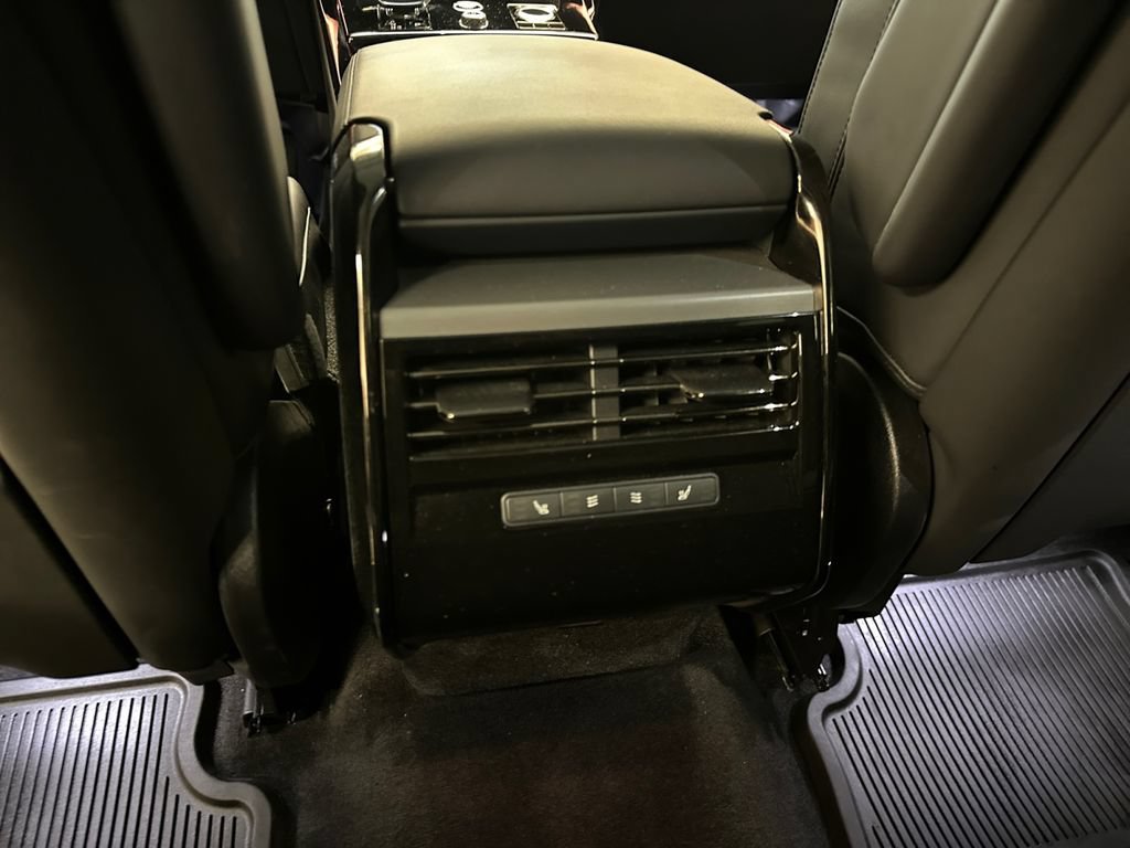 Used 2023 Land Rover Range Rover Sport SE AWD/4WD image 15