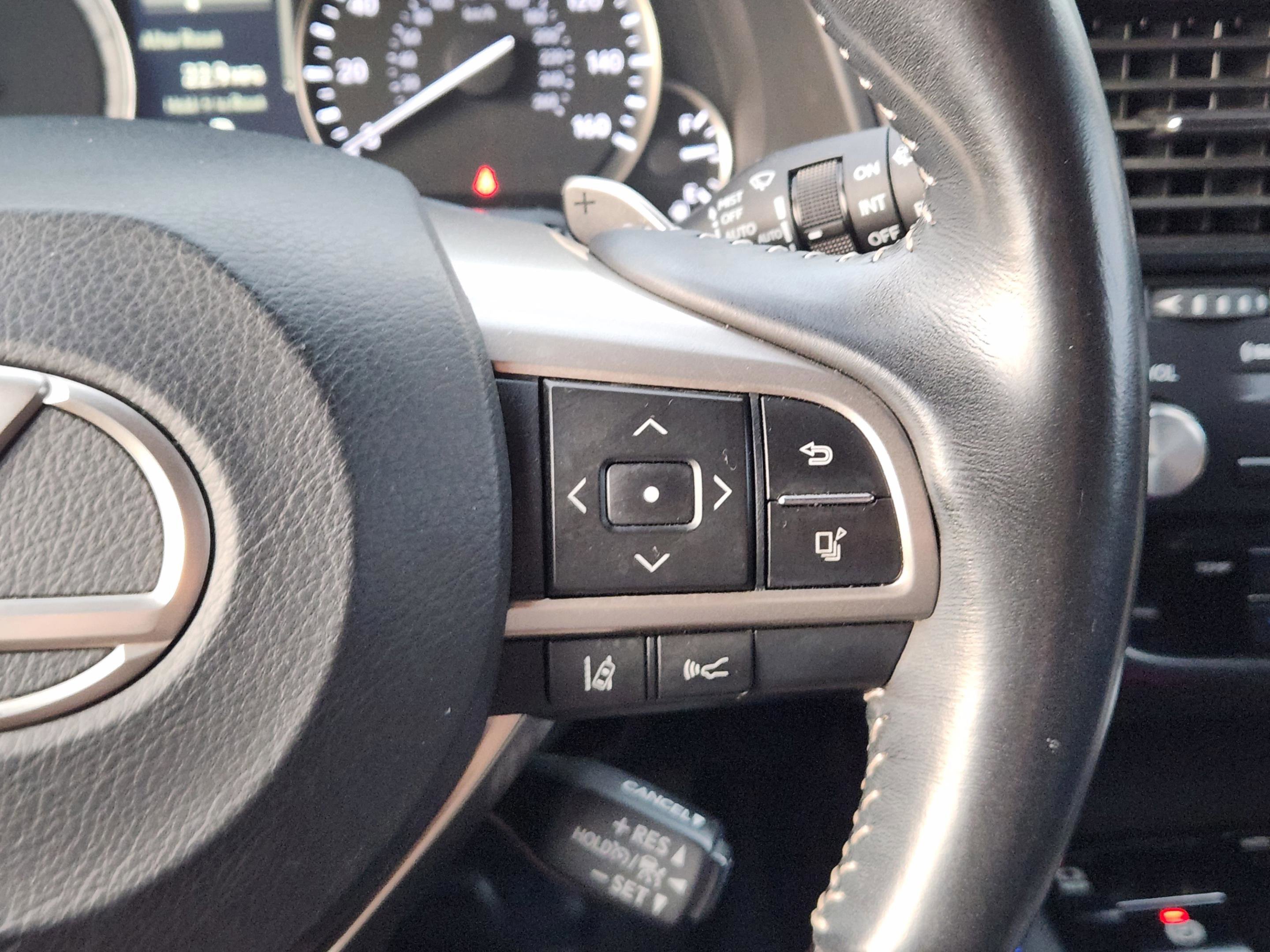 Used 2020 Lexus RX 450hL Luxury w/ Accessory Package image 34