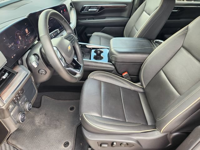 Certified 2025 Chevrolet Suburban Premier RWD image 13