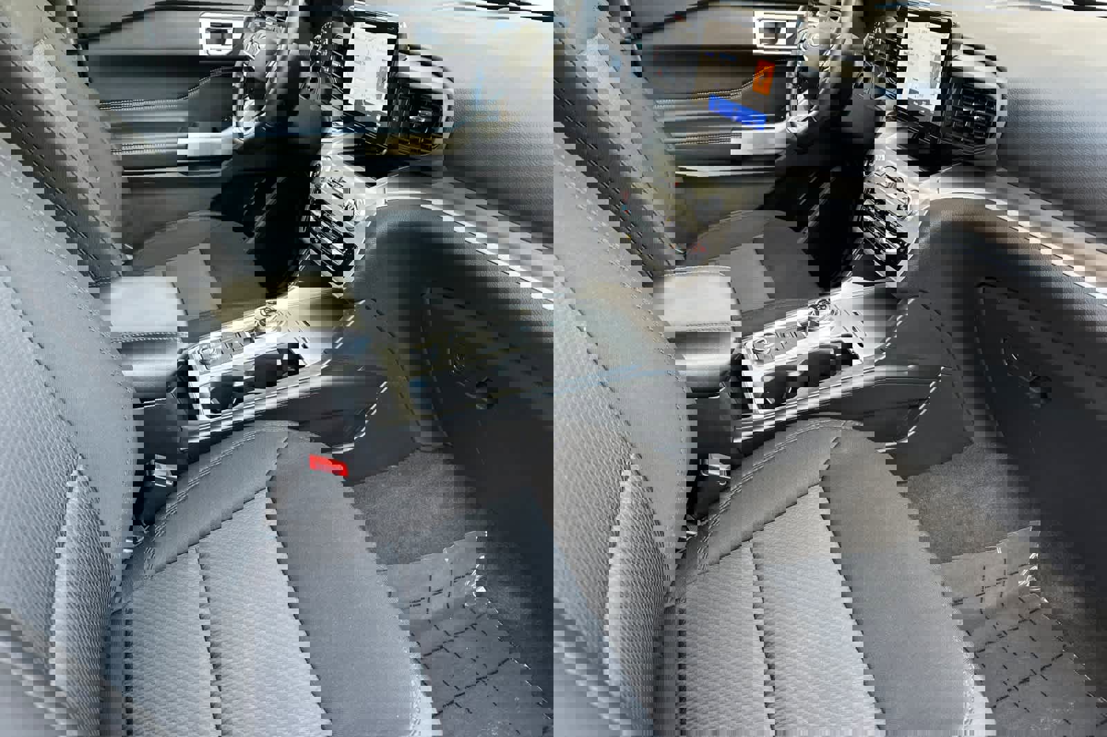 Used 2022 Ford Explorer XLT w/ Class IV Trailer Tow Package image 18