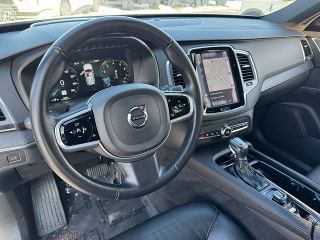 Used 2020 Volvo XC90 T6 Momentum w/ Protection Package Premier image 3