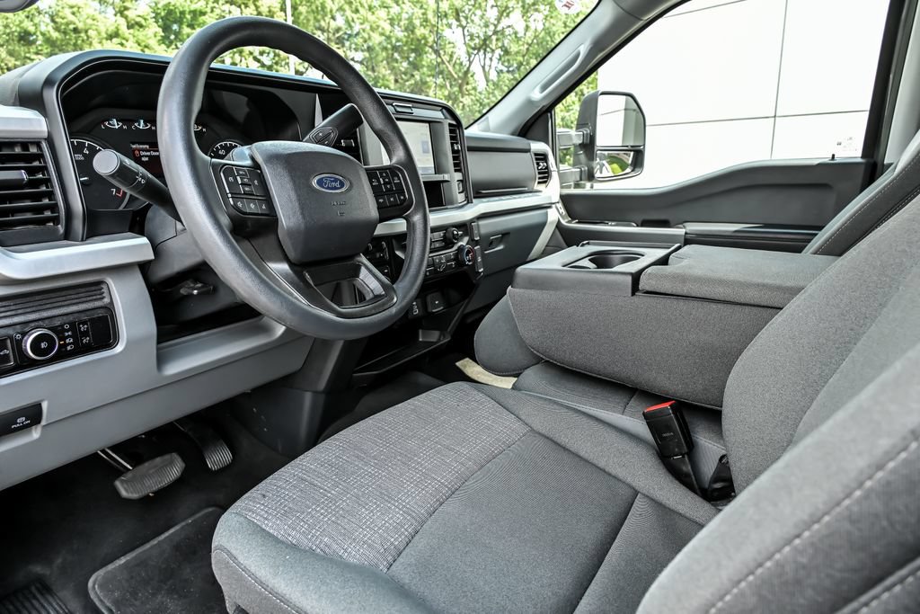 Certified 2025 Ford F250 XLT AWD/4WD image 12