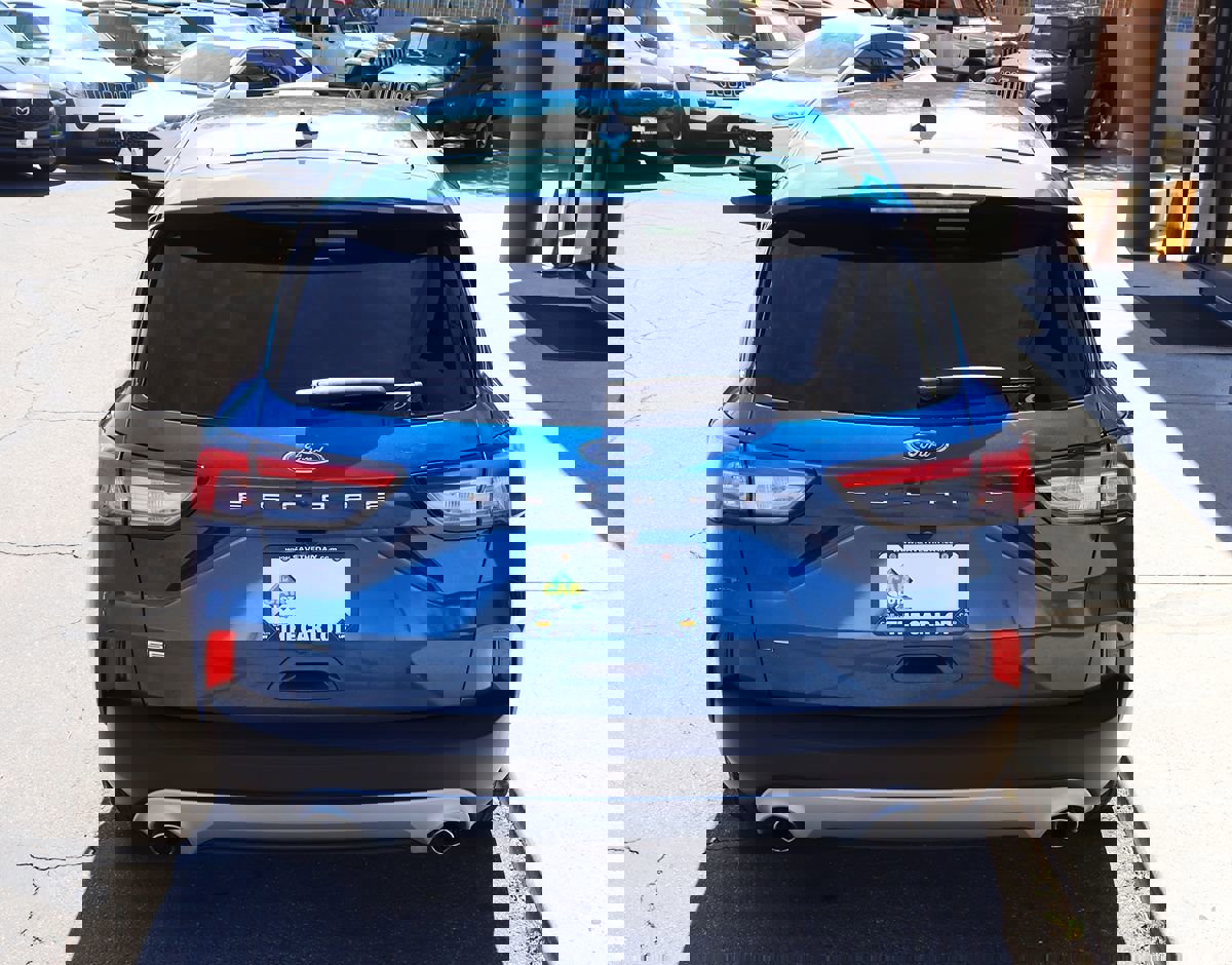 Used 2022 Ford Escape SE image 10