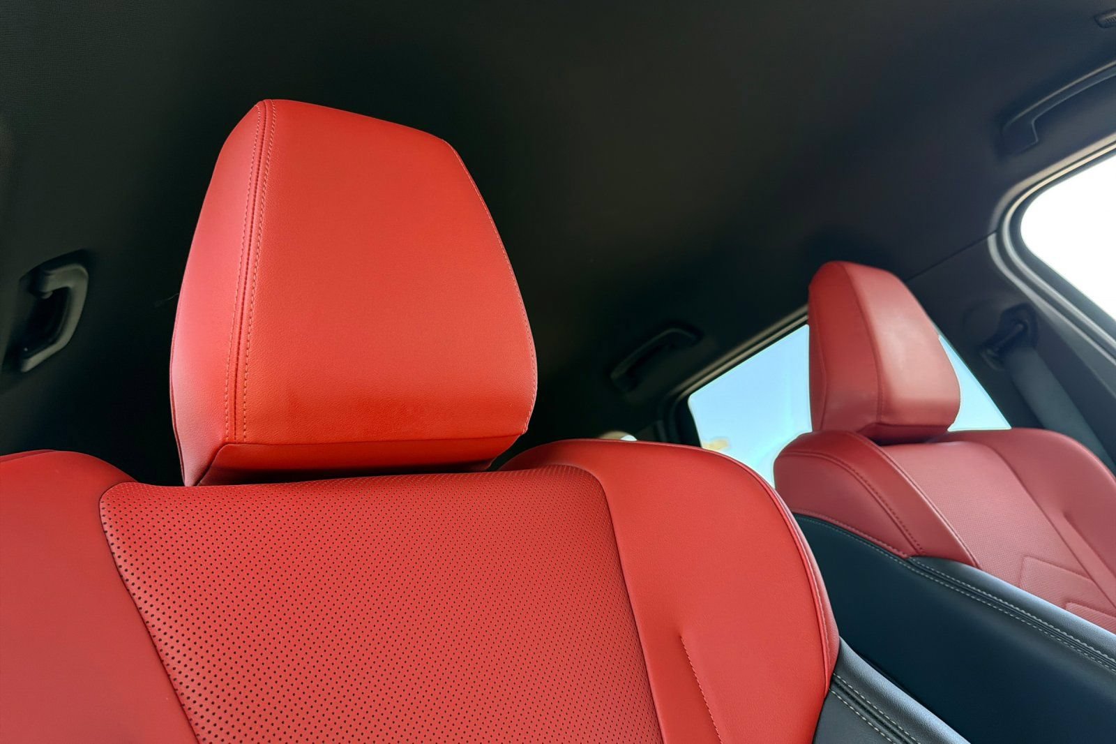 Used 2025 BMW X1 M35i w/ Shadowloine Package AWD/4WD image 19