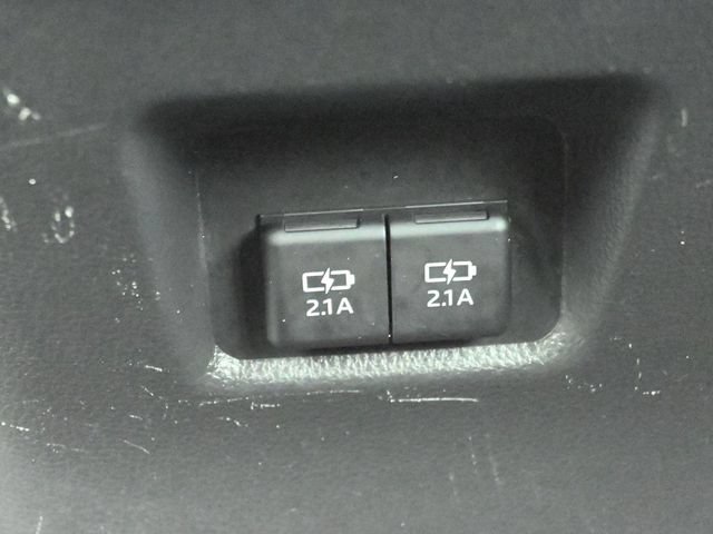 Used 2021 Toyota RAV4 XLE w/ Convenience Package AWD/4WD image 12