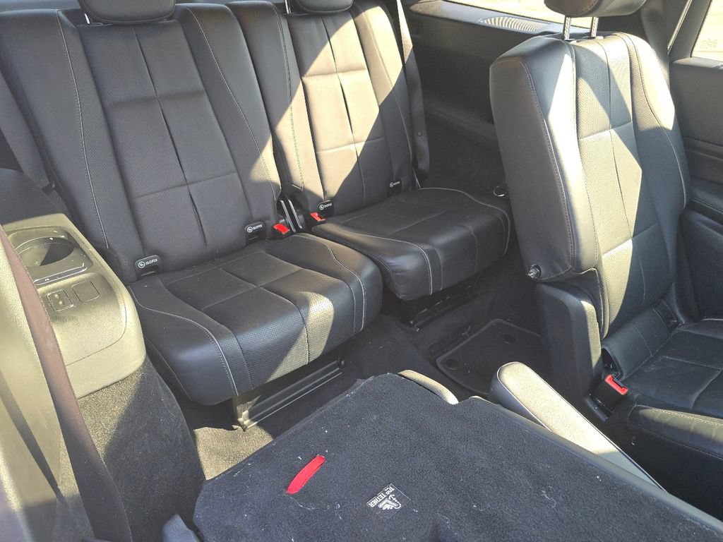 Used 2024 Mercedes-Benz GLS 580 4MATIC image 19