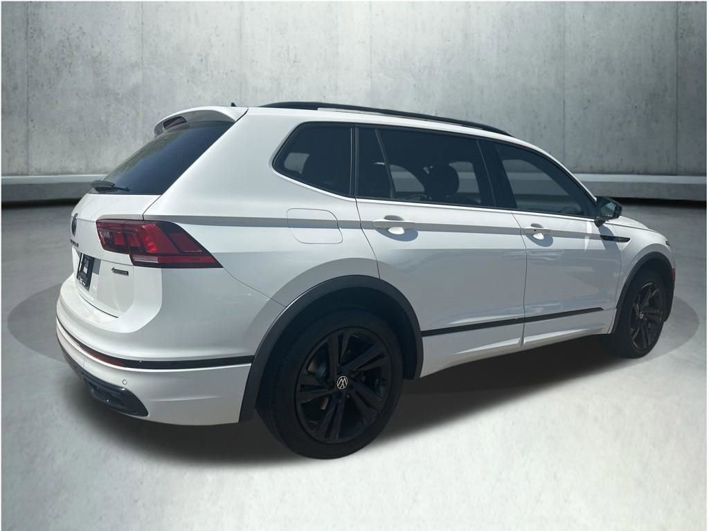 Used 2024 Volkswagen Tiguan SE R-Line AWD/4WD image 5