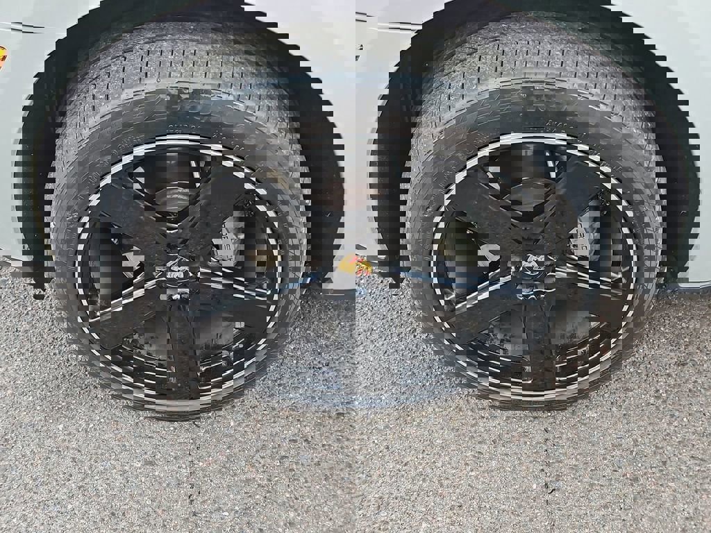 Used 2021 Porsche Macan S image 10