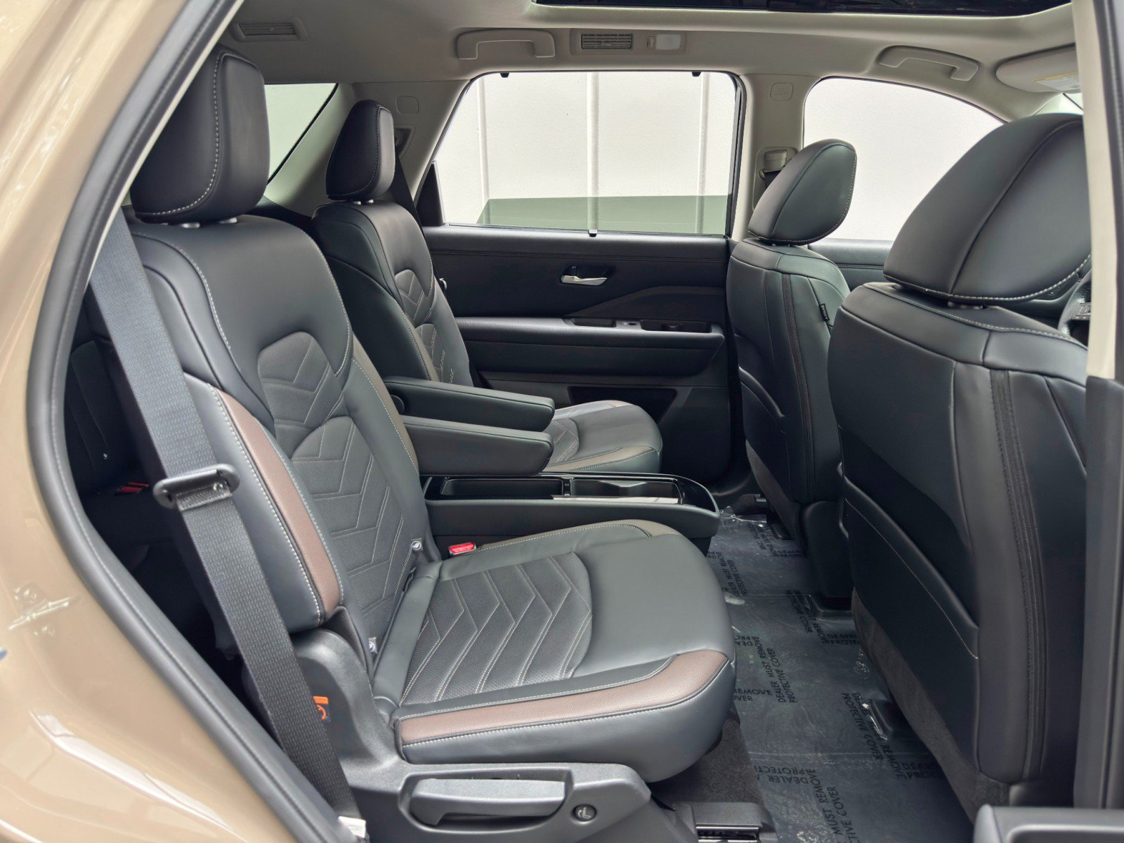 Used 2024 Nissan Pathfinder Platinum FWD image 42