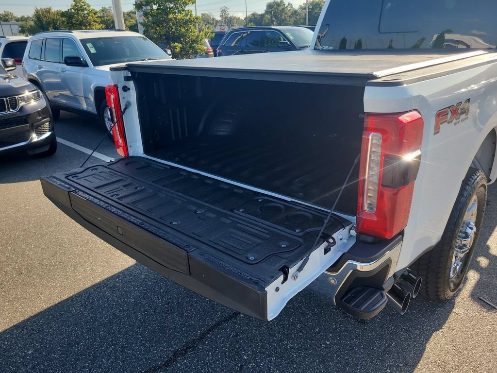Used 2024 Ford F250 Lariat w/ Lariat Ultimate Package AWD/4WD image 9