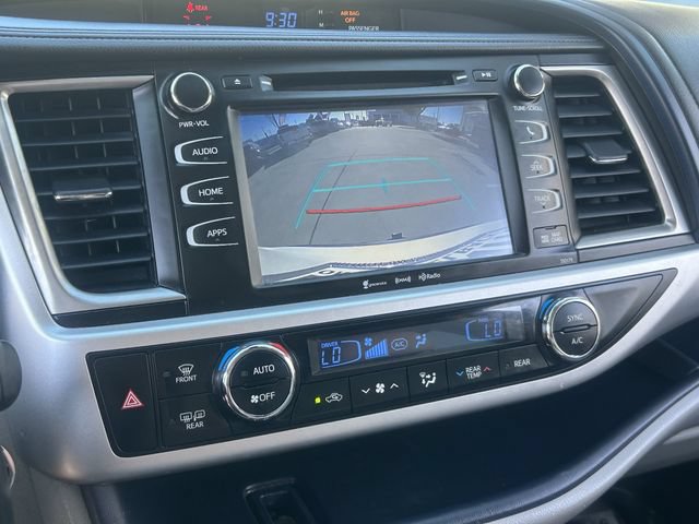 Used 2018 Toyota Highlander XLE AWD/4WD image 30