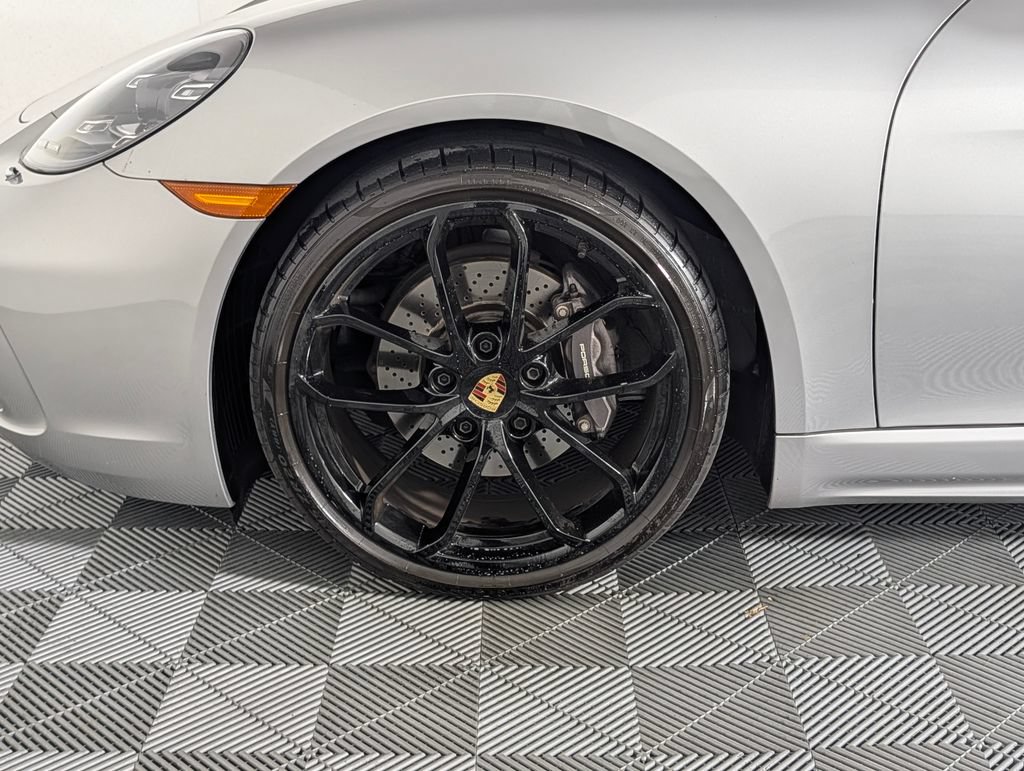 Certified 2024 Porsche 718 Boxster RWD image 11