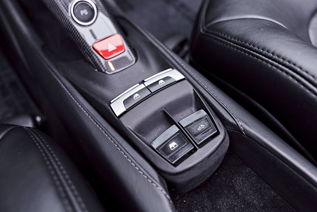 Used 2019 Ferrari 488 Spider RWD image 86