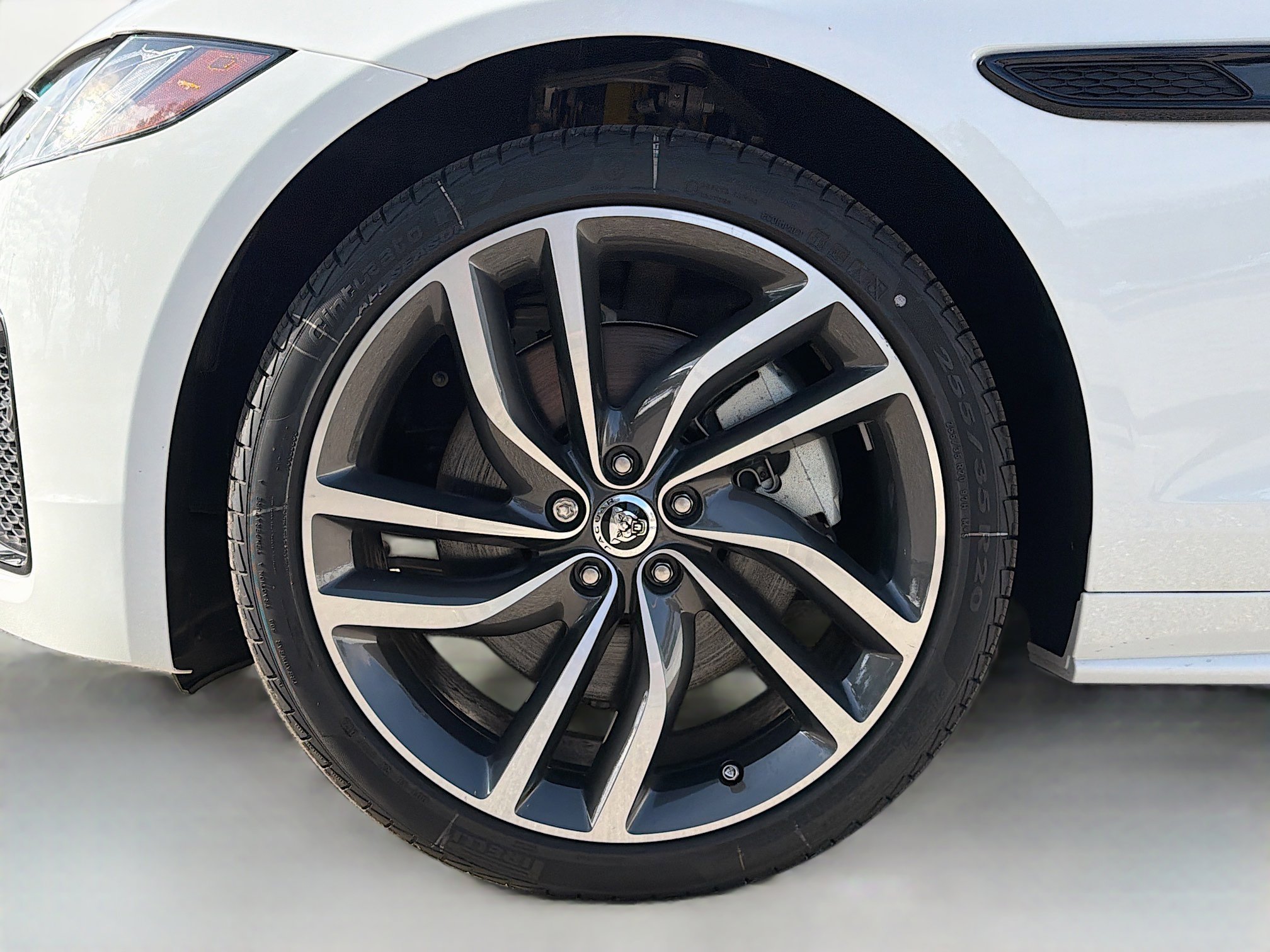 New 2024 Jaguar XF R-Dynamic SE image 43