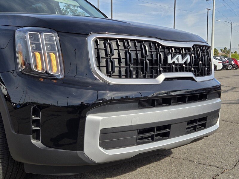 Used 2025 Kia Telluride EX FWD image 9