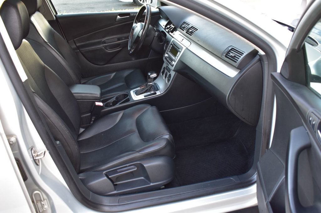 Used 2009 Volkswagen Passat Komfort FWD image 19