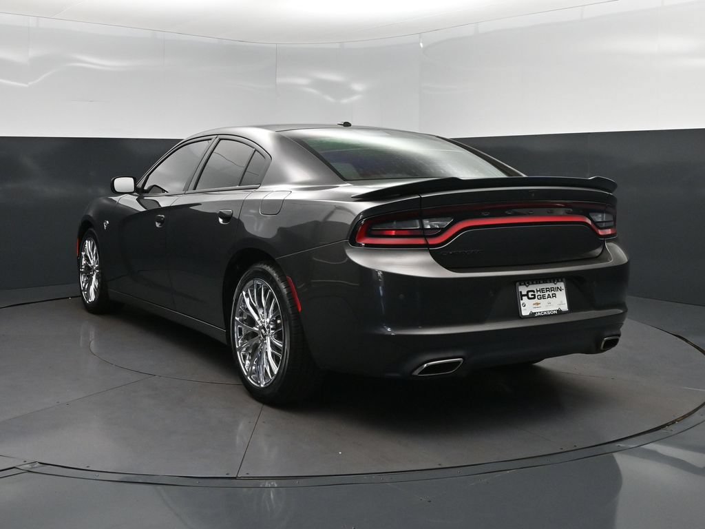 Used 2020 Dodge Charger SXT w/ Blacktop Package RWD image 5