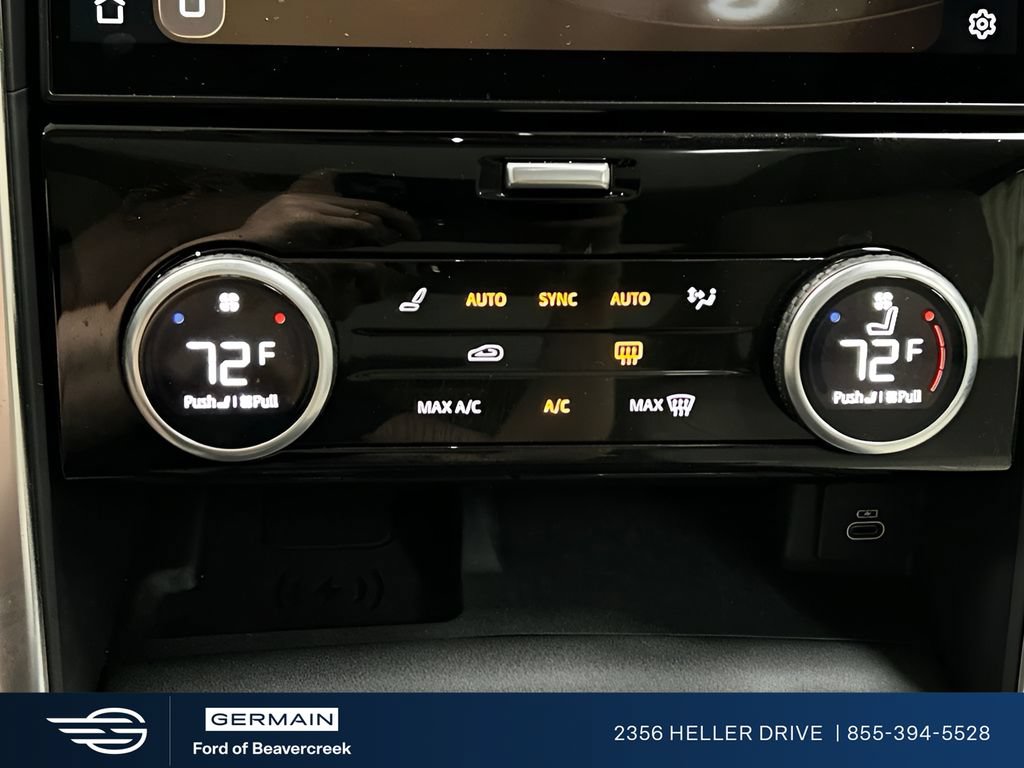 Used 2025 Land Rover Discovery S AWD/4WD image 18