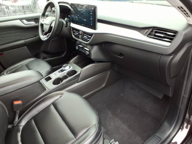 Used 2023 Ford Escape Platinum AWD/4WD image 24