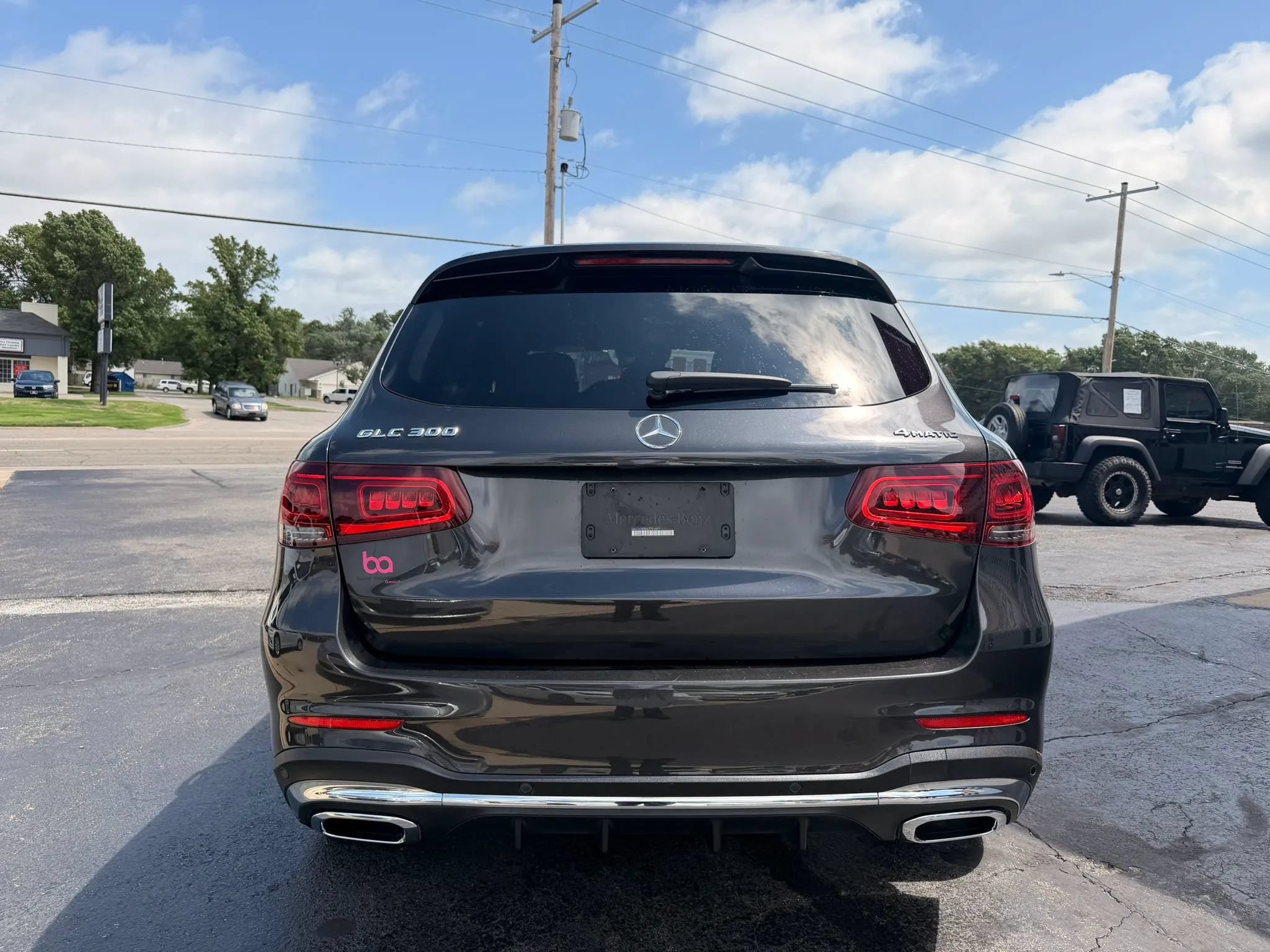 Used 2020 Mercedes-Benz GLC 300 4MATIC image 4