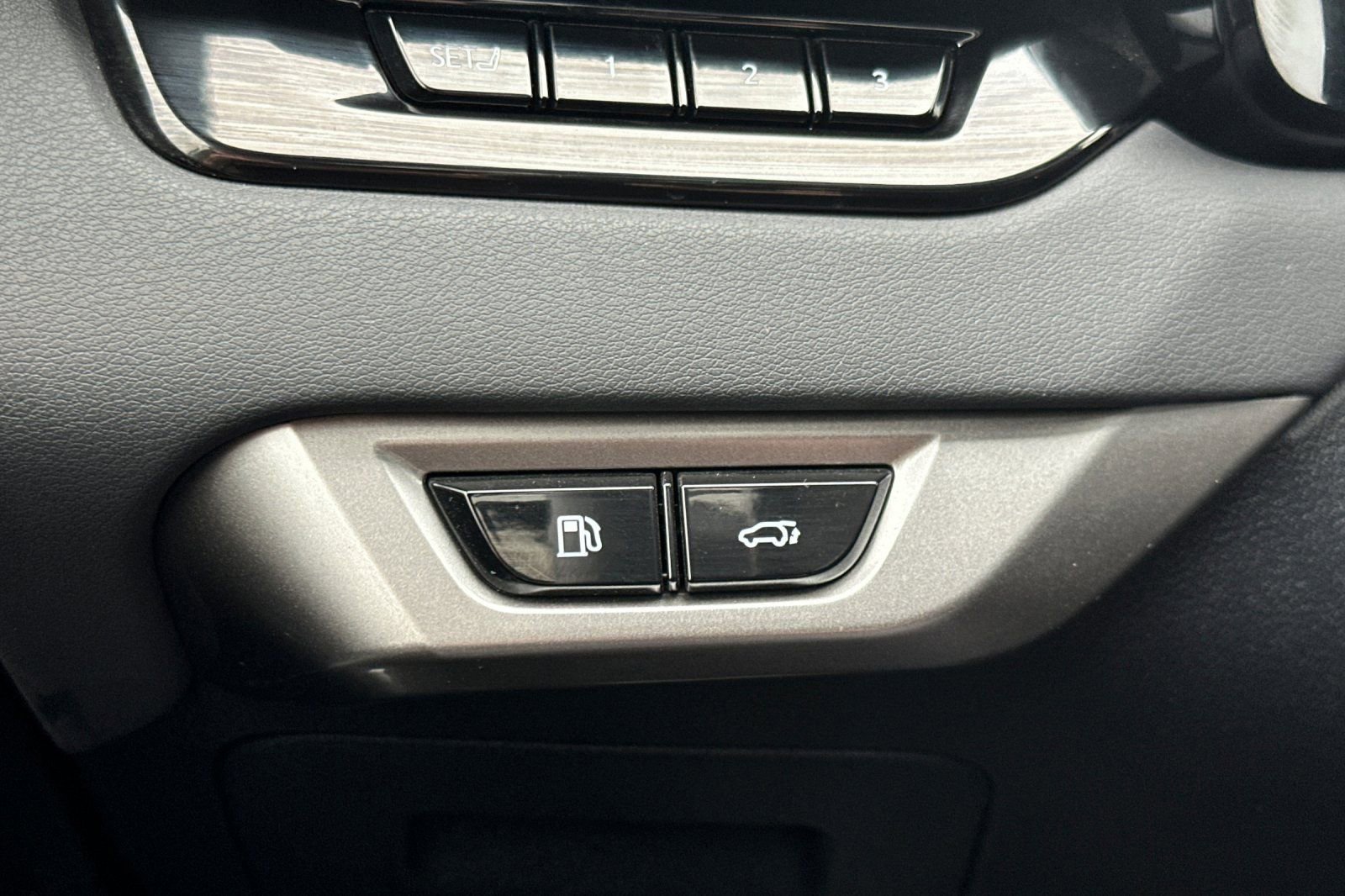 Used 2023 Lexus RX 350 w/ Cold Area Package image 42