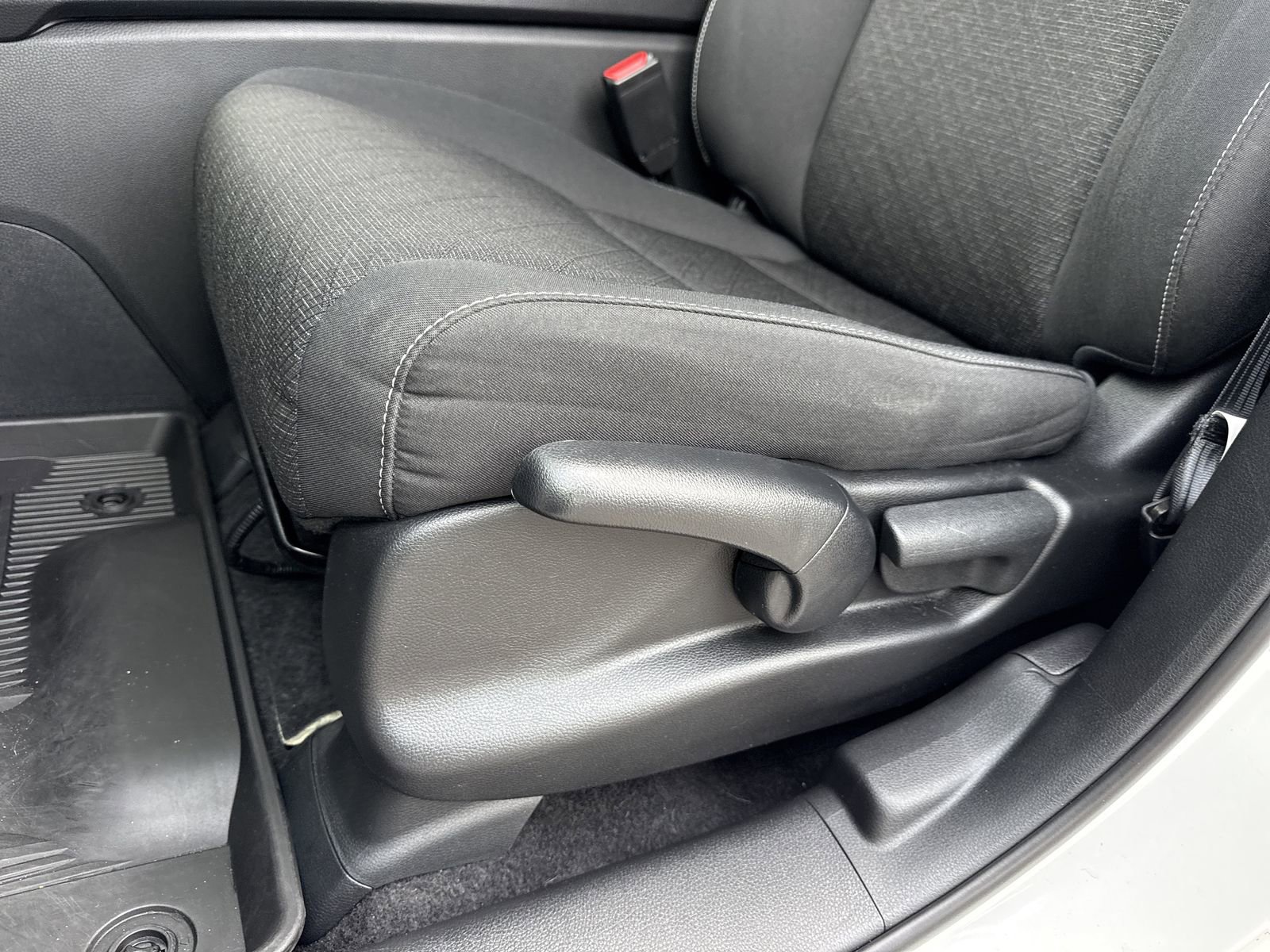 Used 2025 Honda Ridgeline Sport image 17