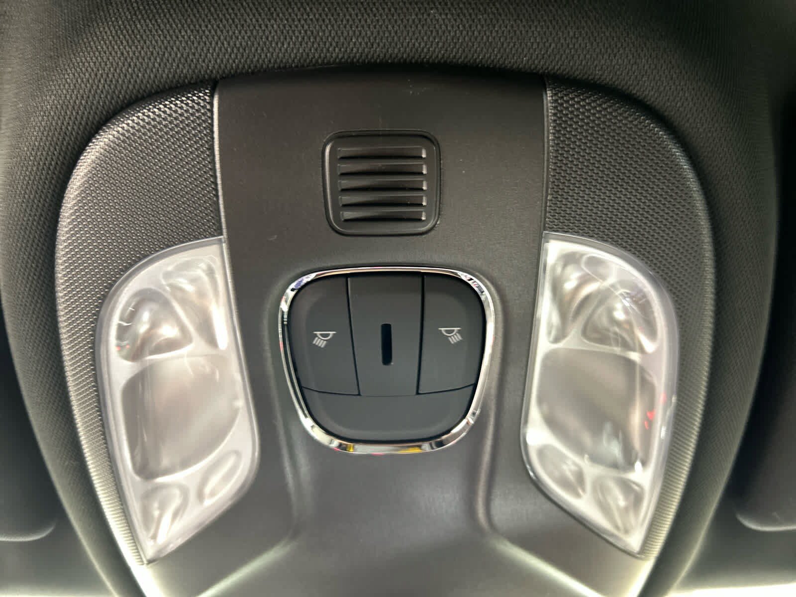 New 2026 Jeep Compass Latitude AWD/4WD image 17