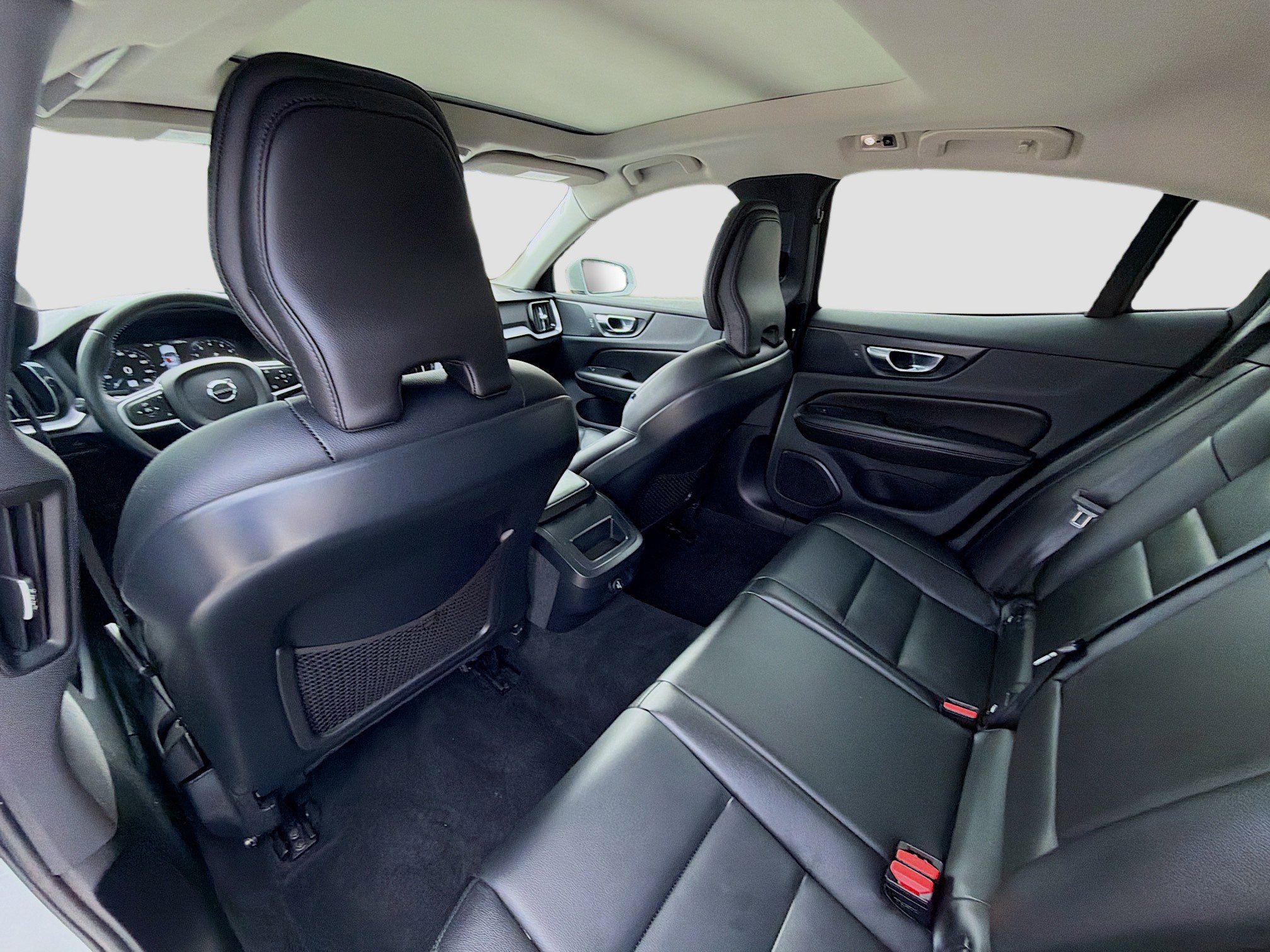 Used 2020 Volvo S60 T5 Momentum image 23