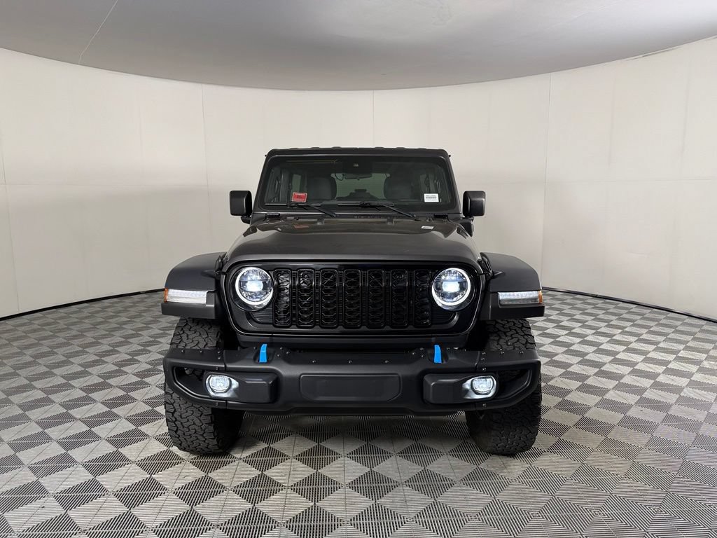 Used 2024 Jeep Wrangler Unlimited AWD/4WD image 3