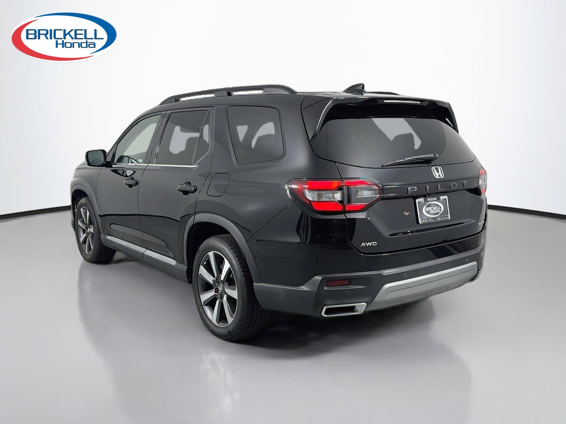 Certified 2023 Honda Pilot Touring image 6