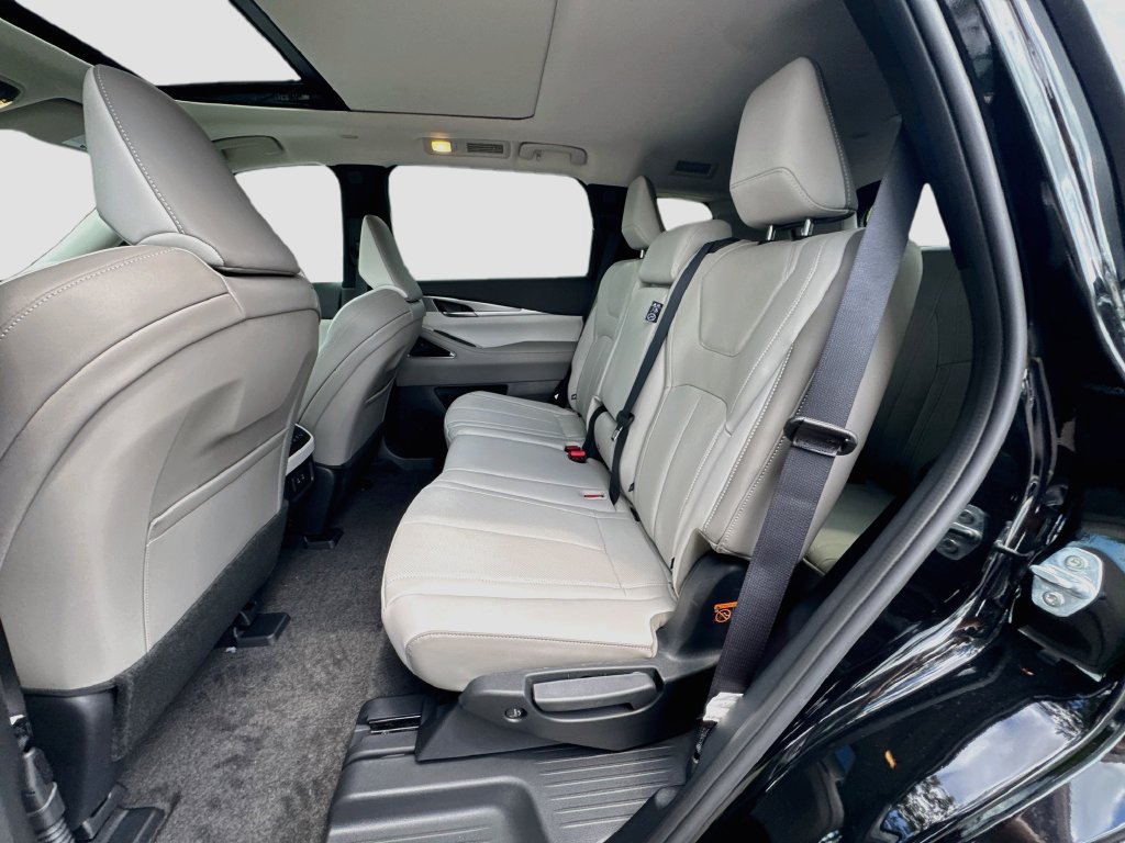 New 2027 INFINITI QX60 Luxe w/ Cargo Package FWD image 26