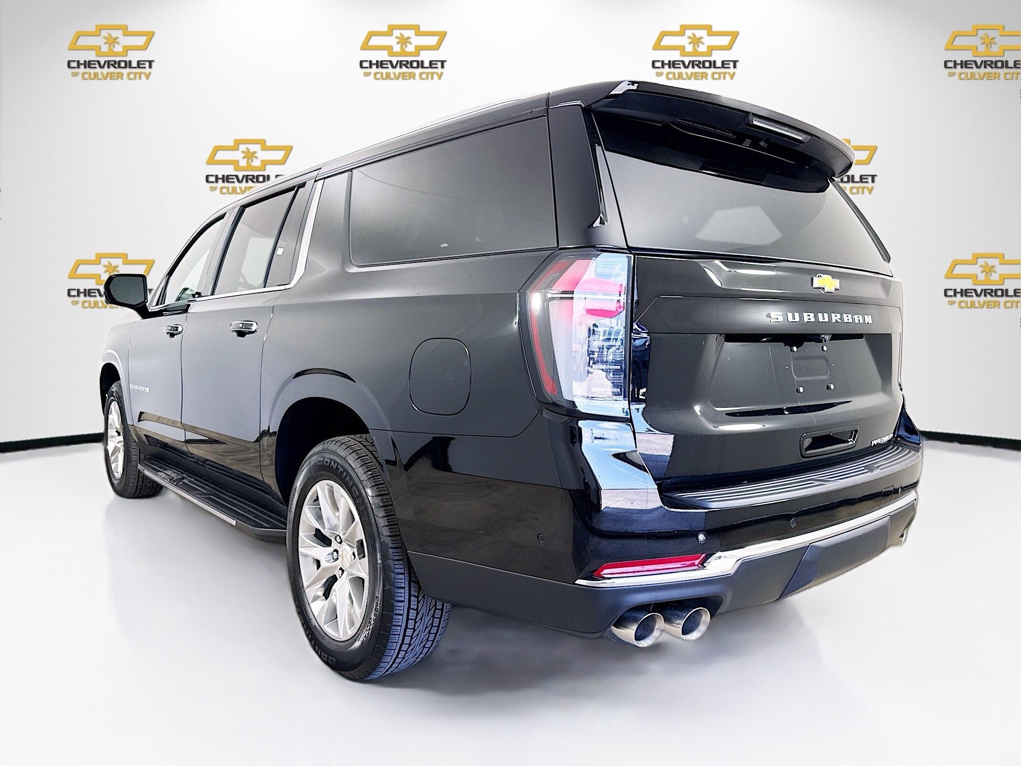 New 2026 Chevrolet Suburban Premier RWD image 6
