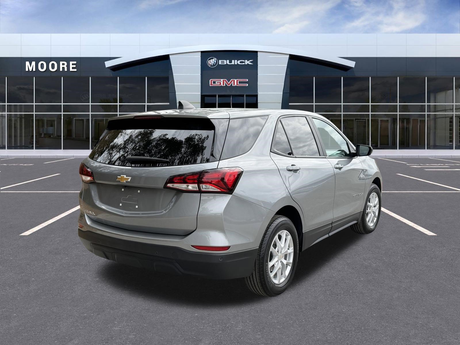 Used 2024 Chevrolet Equinox LS w/ LS Convenience Package FWD image 4