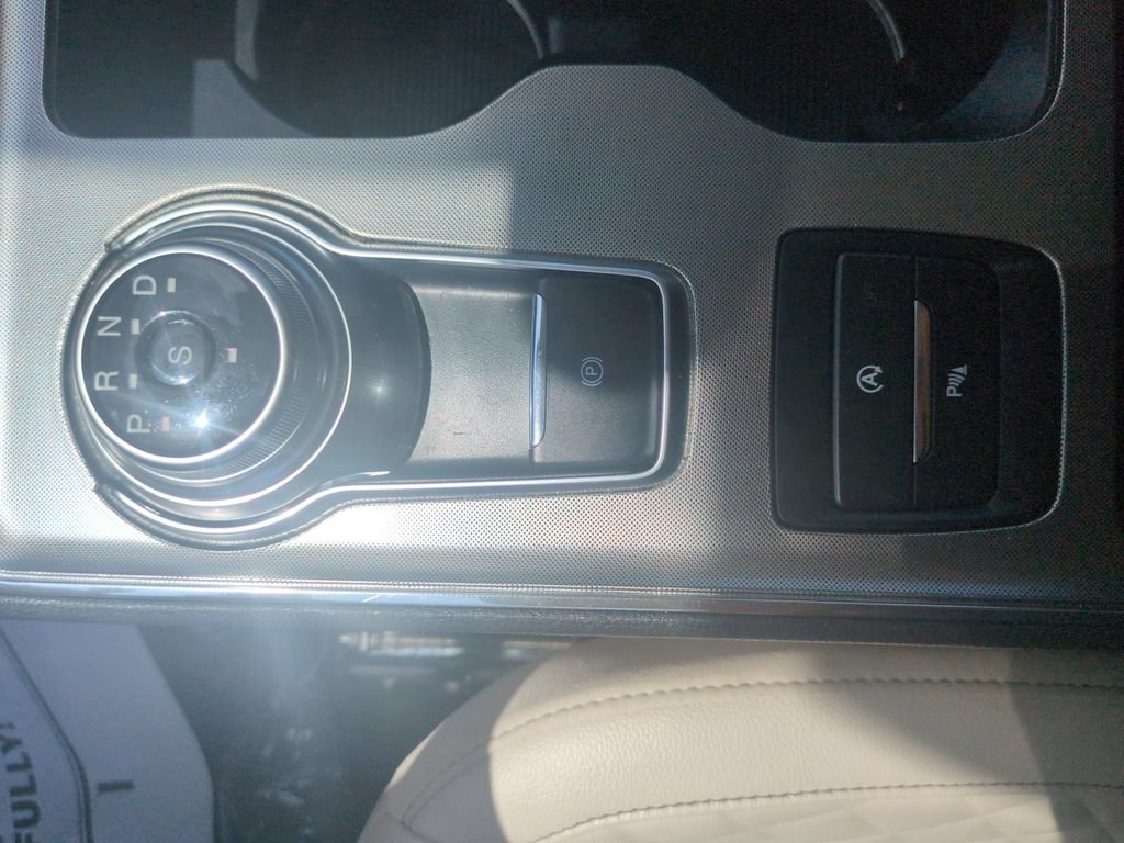 Used 2024 Ford Edge Titanium AWD/4WD image 23