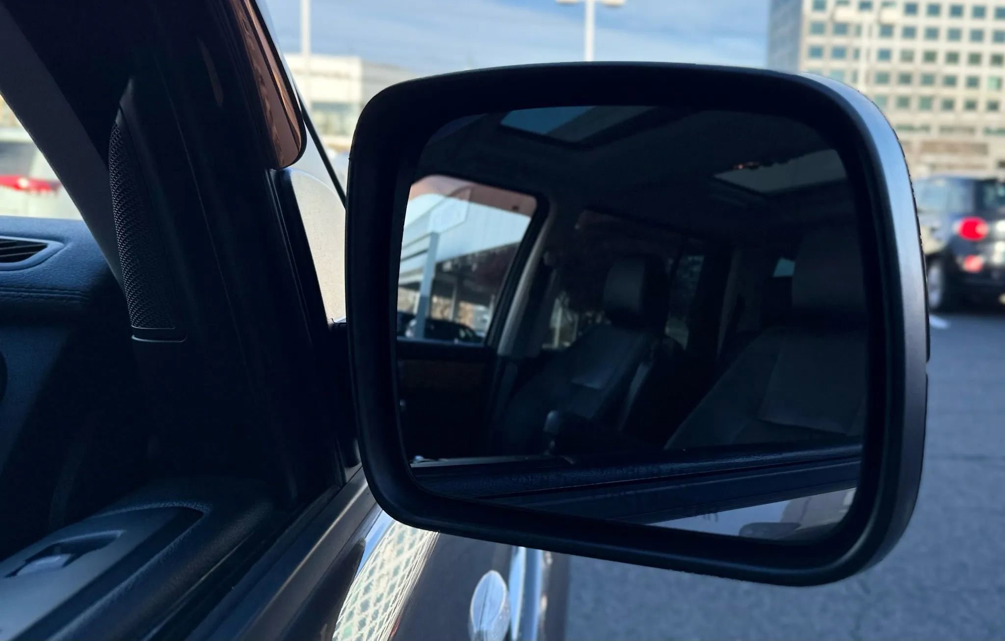 Used 2011 Land Rover LR4 HSE image 56