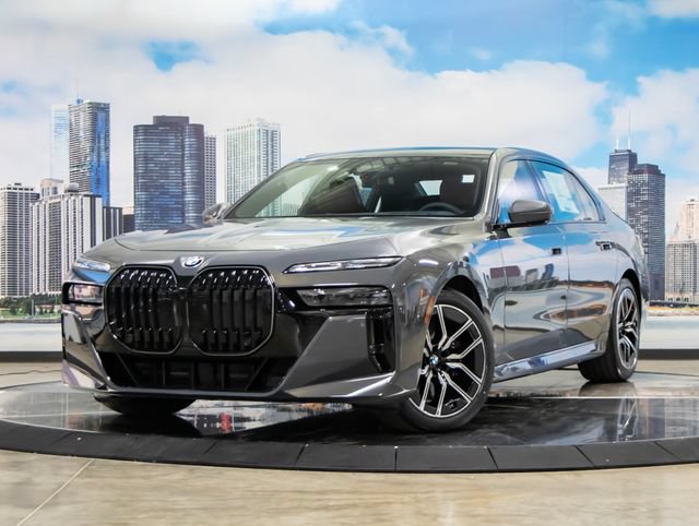 Used 2026 BMW 760i xDrive w/ Executive Package AWD/4WD image 2