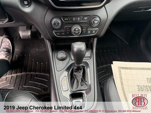 Used 2019 Jeep Cherokee Limited AWD/4WD image 19